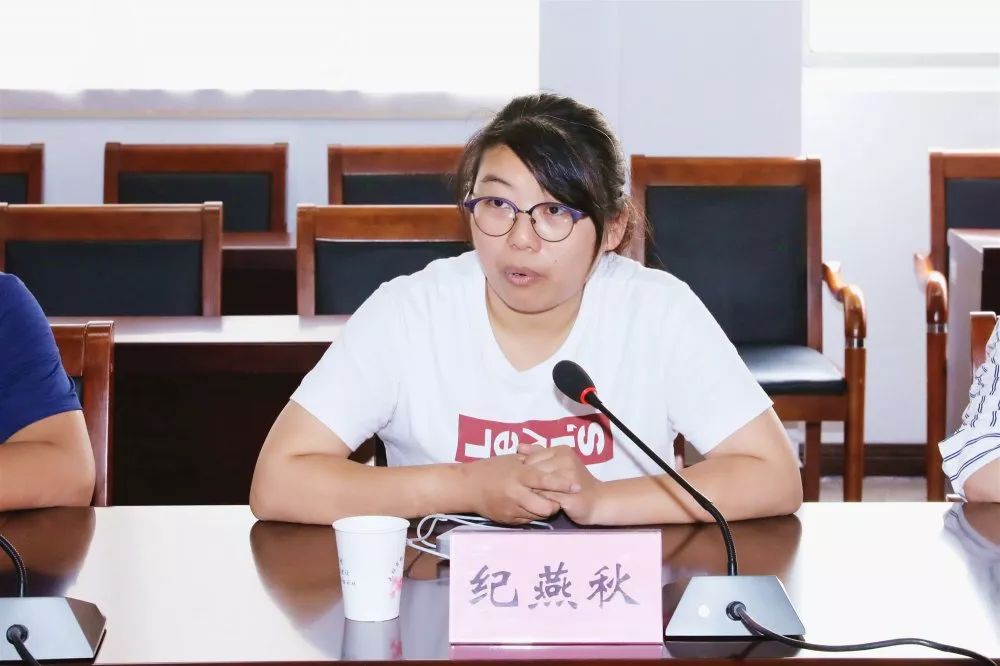 锡山区副区长,区红十字会会长 陈奕发言无锡市红十字会专职副会长 冯