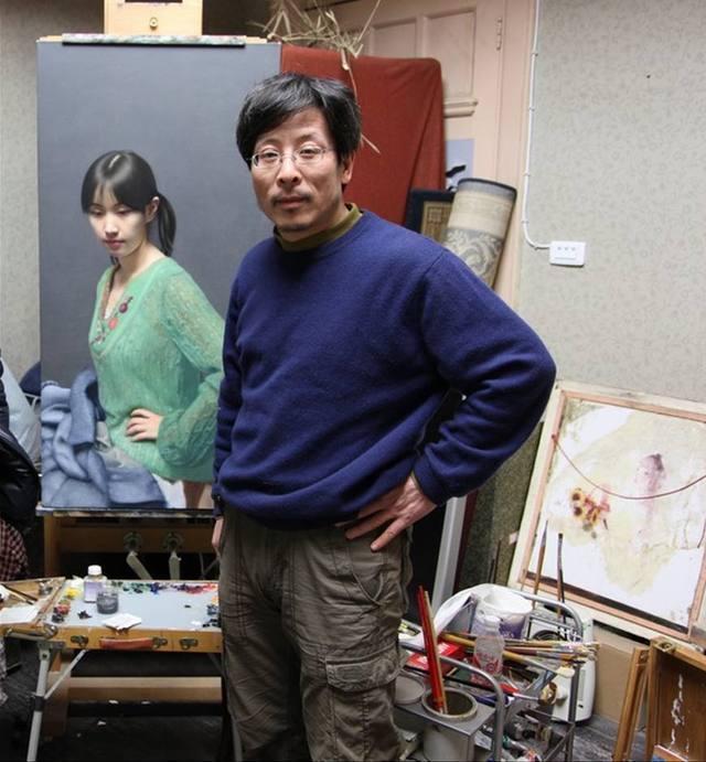 原创冷军3幅人体画画普通女卖649万画漂亮金发女郎反而只卖218万