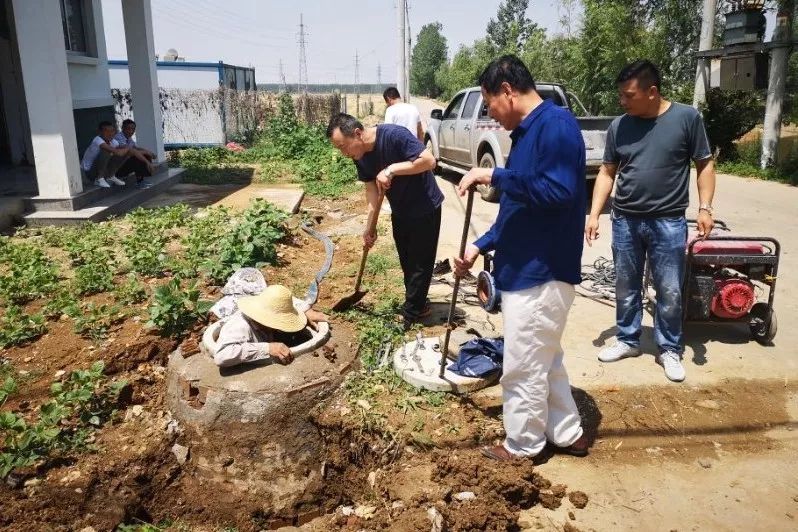三夏时节,看看第一书记们的忙碌身影_滕州市