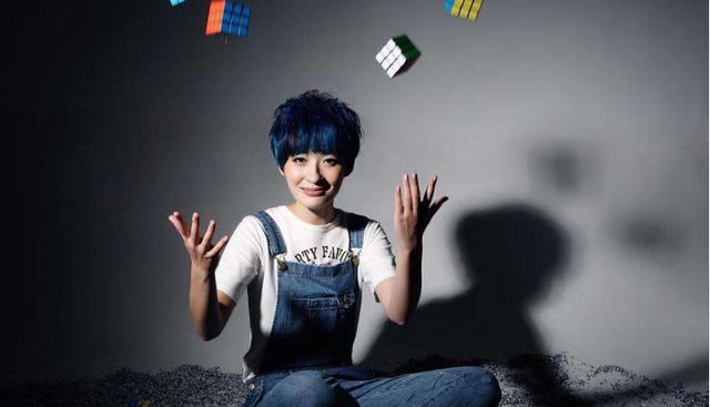 曾轶可机场真相事件还原,团中央亲自点名,道歉还有用吗?_曾某某