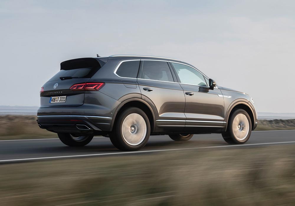 在德国,2020款大众途锐v8 tdi的价格是89825欧元起售.