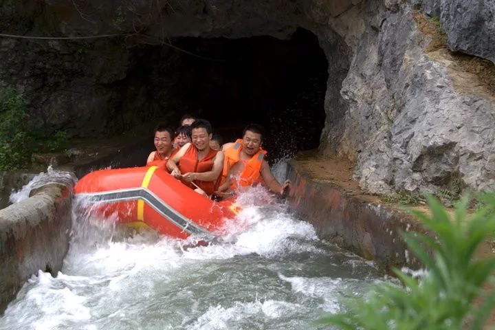 6月2223每天一期沂蒙云瀑洞天漂流网红桥水上通关亲子嗨玩一日游