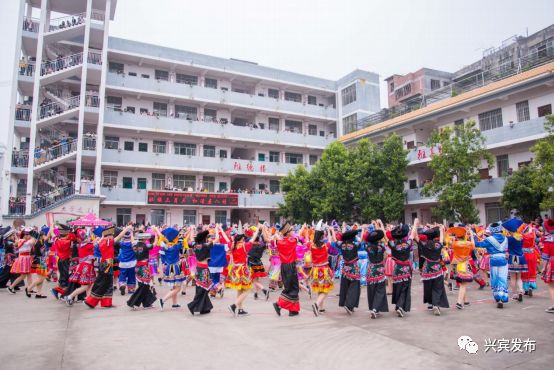 文明校园文明校园来宾市民族初级中学