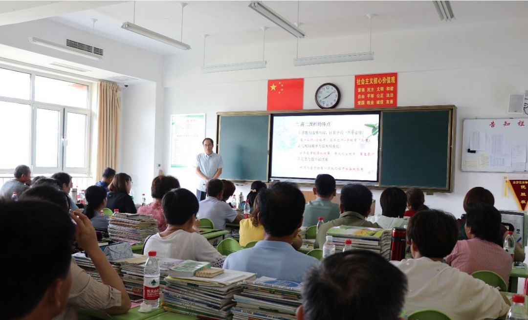 校園文化建設研討會暨新時代文明實踐基地揭牌儀式在聞韶中學成功召開