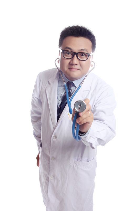 最美声音丨箫铭:一个嘴巴不断升级的主持人_南京