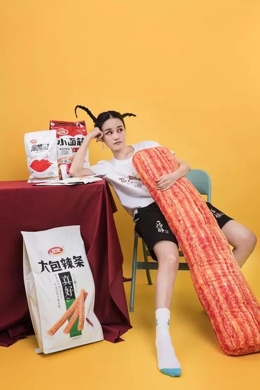 万物|卫龙进军家居界了？辣眼睛的床上四件套…