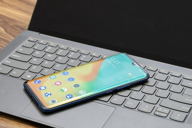 上手中兴天机a10pro旗舰配置一样不落