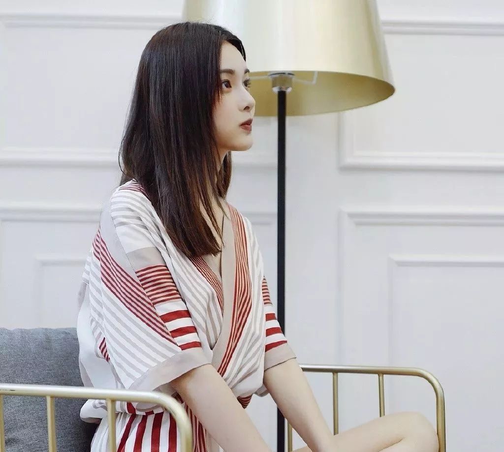 白富美网红鼻祖嫁富二代又离异却凭少女感被捧成圈内资源大咖