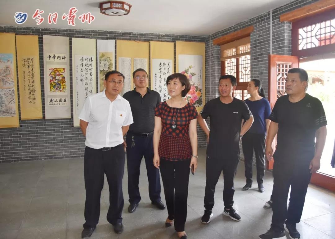 霍州市委常委政府党组成员宣传部长郭丽华在陶唐峪乡检查指导省级文明