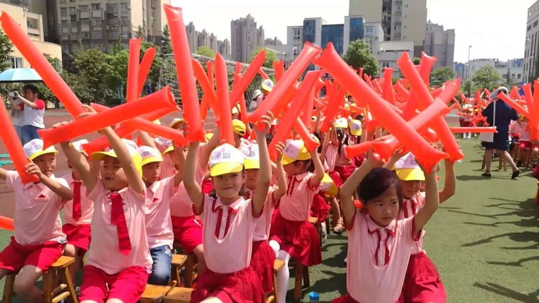 又到桃李芬芳时仙源小学小蜜蜂中队成长记