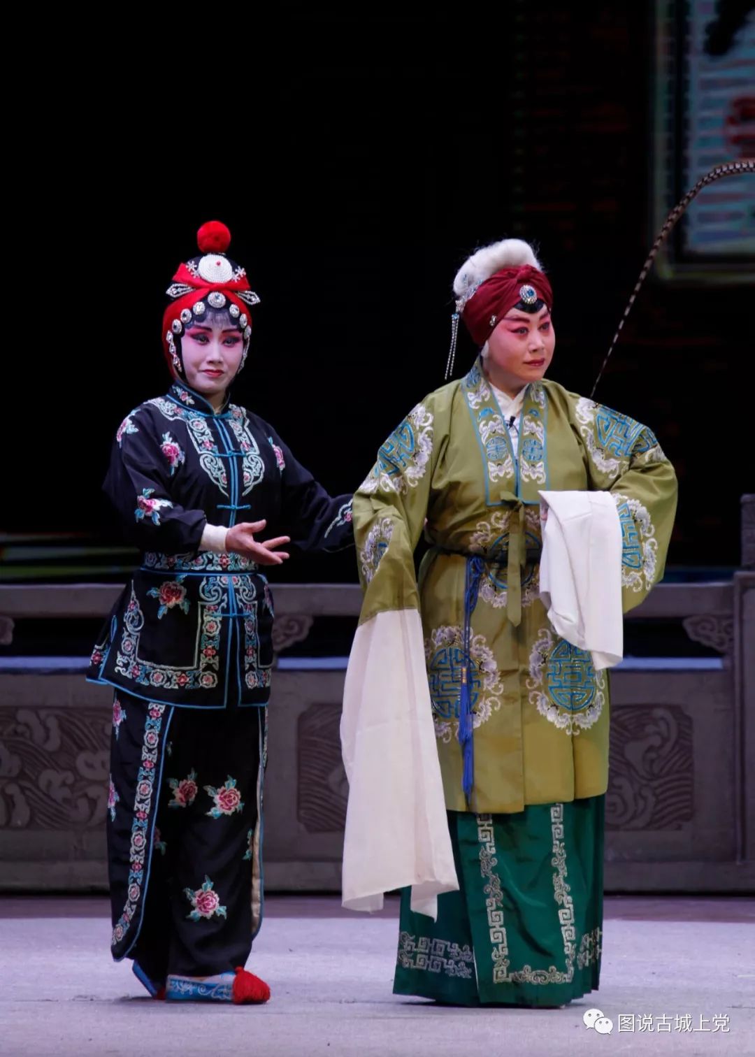 上党落子古装戏柴郡主挂帅在潞州剧院上演掌声不断