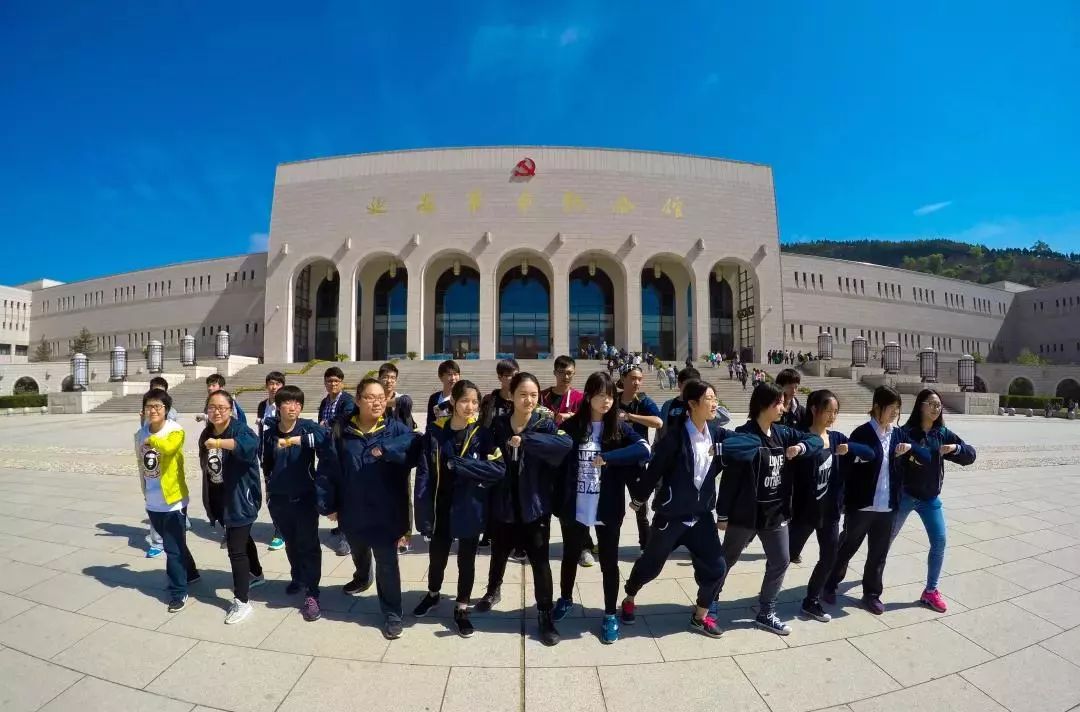 清华,北大及诸多国际名校的offer都来了,上外西外高三学子的"烦恼"很