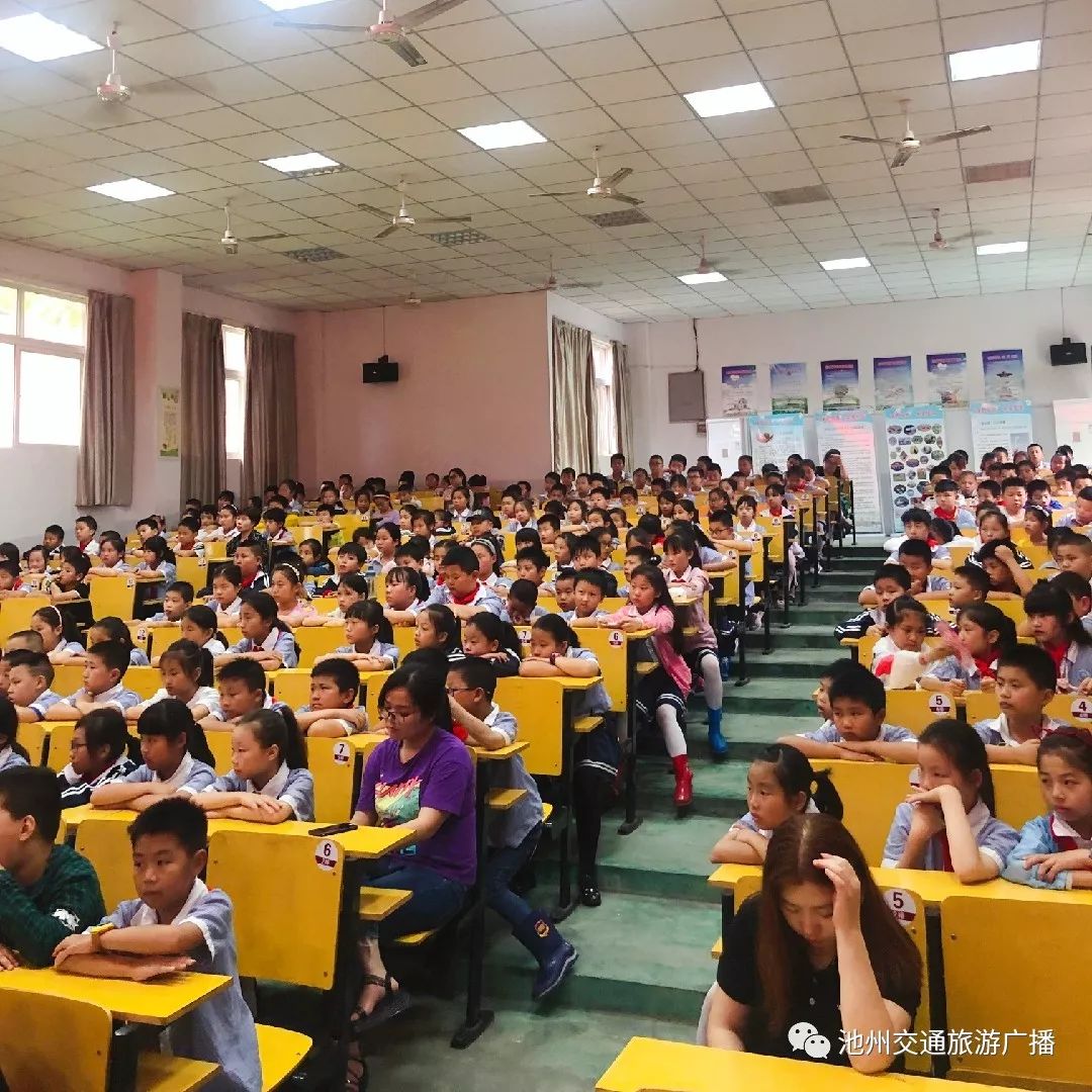 池州市道德典型巡讲六进活动走进池口小学