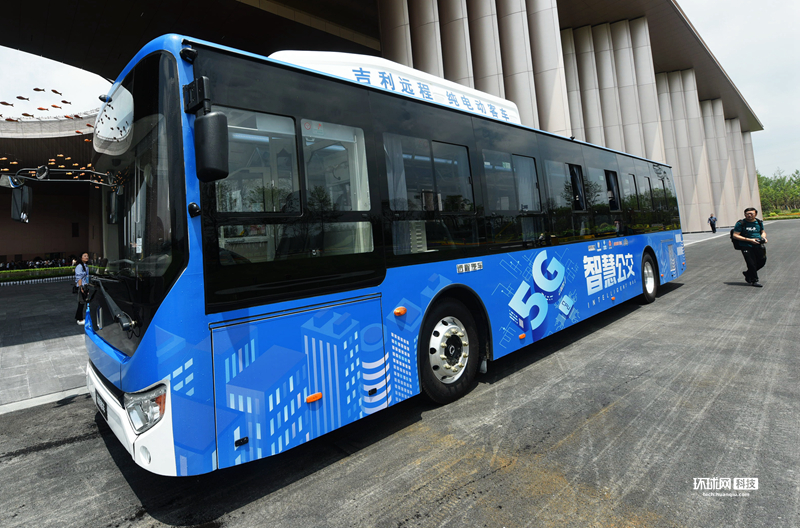 智慧公交搭乘5g东风 5g公交车发力推进"车联网"