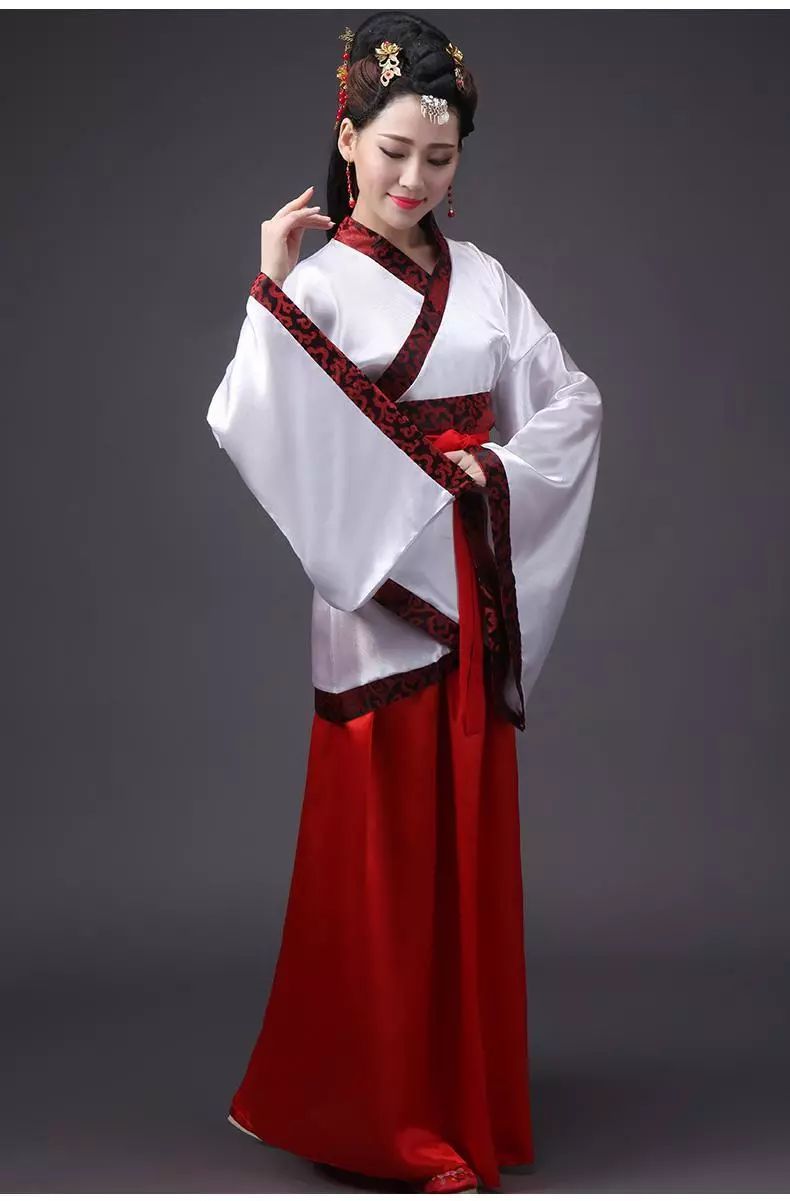 最具有代表性的是上衣和下裳分开裁剪,在腰部相连,形成整体;上下连裳