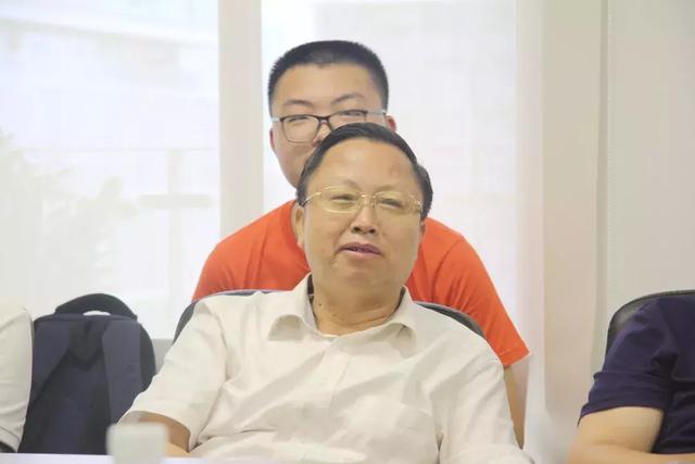 毛晓波会长参观中幼国际教育集团祝贺王洪九晋升商会副会长