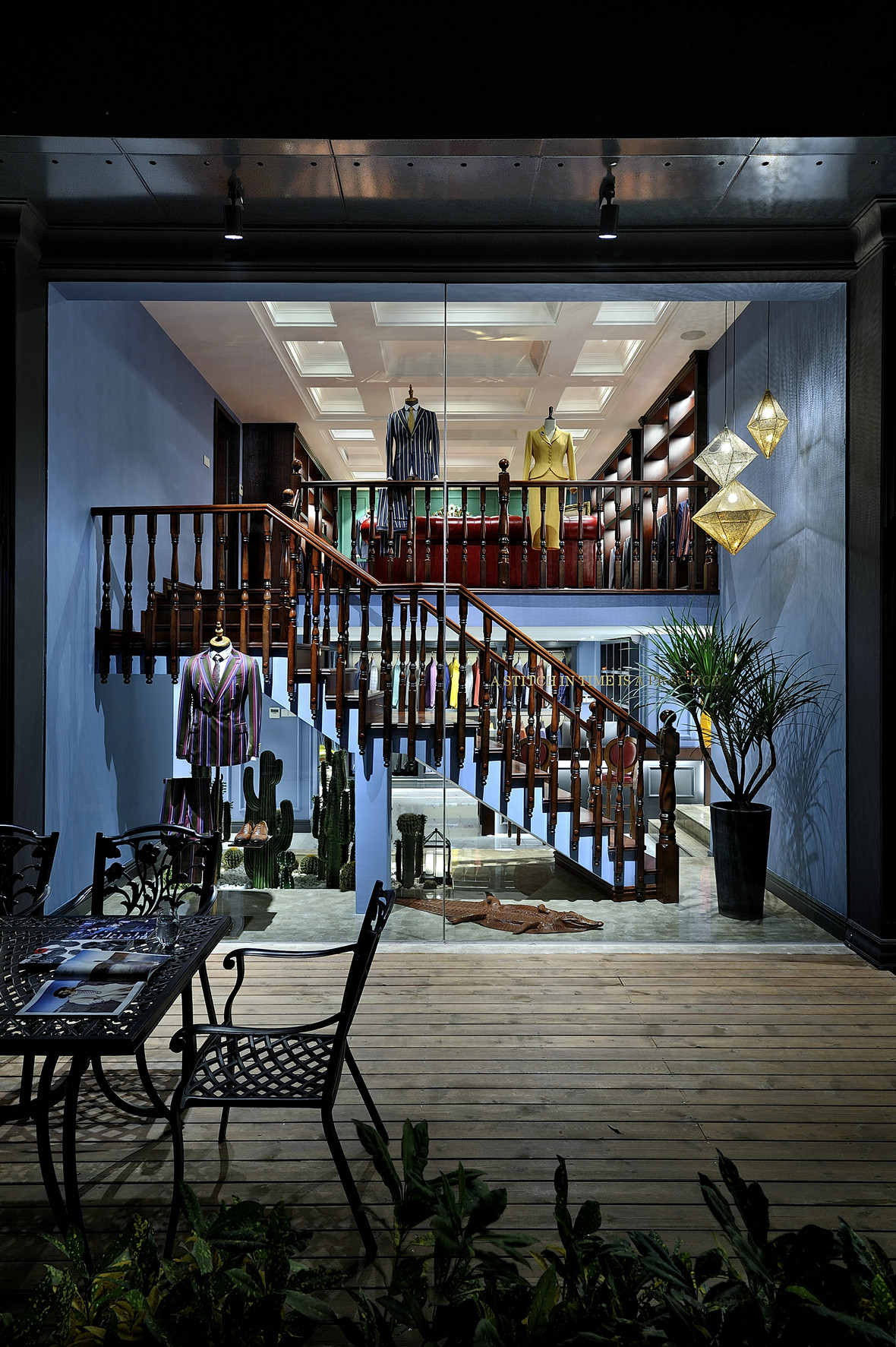 西装定制店面装修效果图色彩缤纷尽显高雅典范