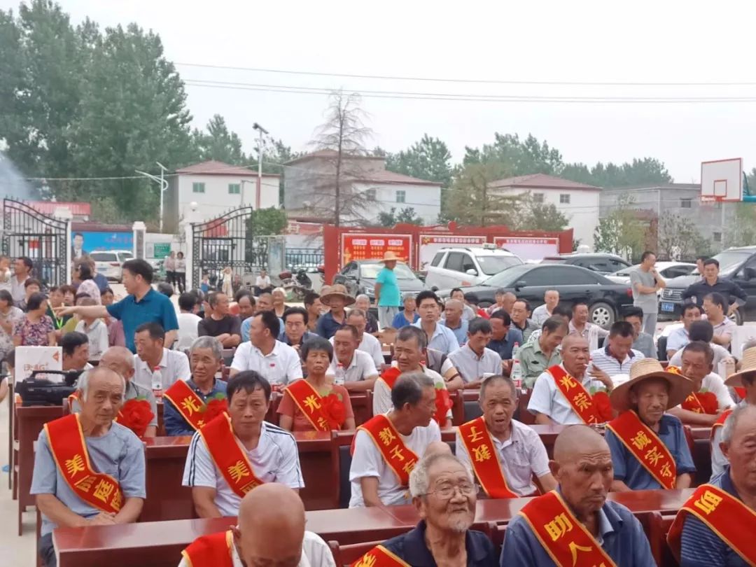 精彩 东洪镇:志智双扶显成效,表彰先进树典型