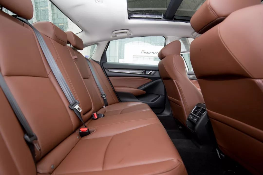 国五清库仅剩1台全新旗舰inspire让我们看到了一辆出人意料的本田