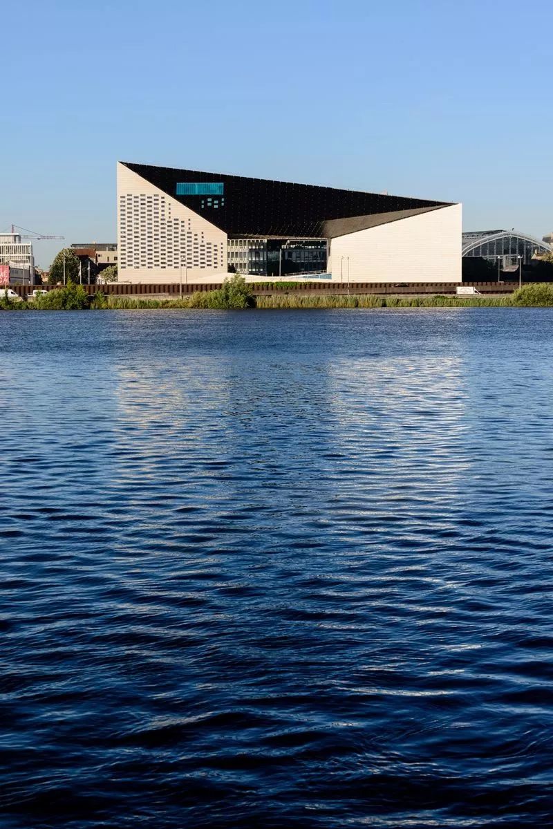 从纽约扭曲的双塔地标到让人惊奇的漂浮城市,big一直都没有让我们失望