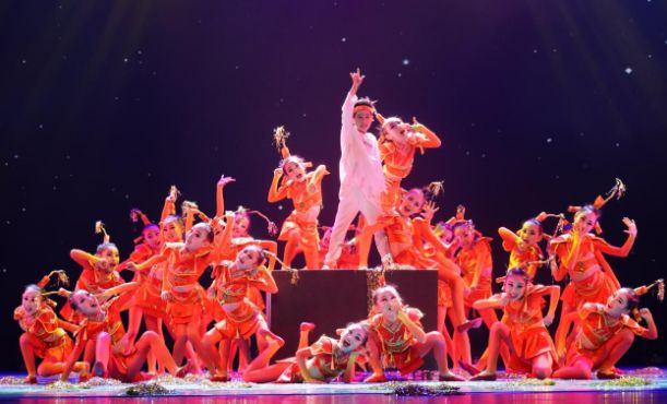 噼里啪啦入围第十届小荷风采全国少儿舞蹈大赛