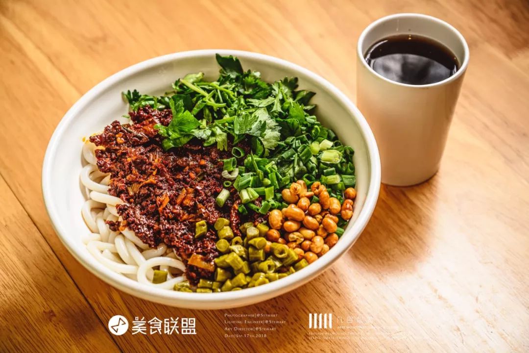 口感丰富的拌米粉