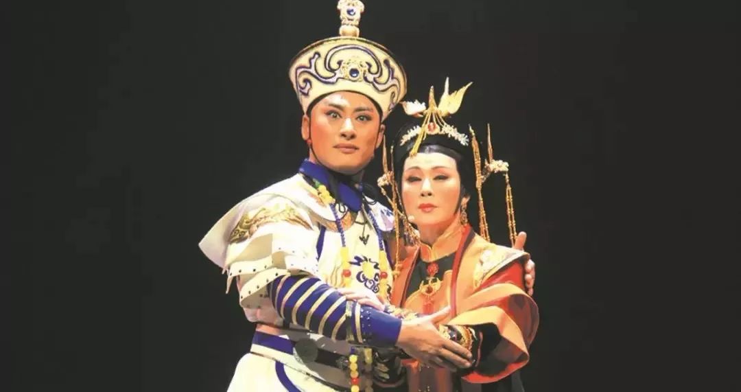 《孝庄长歌》,由三次荣获中国戏剧梅花奖的评剧表演艺术家冯玉萍担任