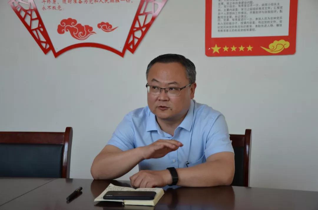 县委常委,县纪委书记王星海到西寨乡调研指导脱贫攻坚等工作