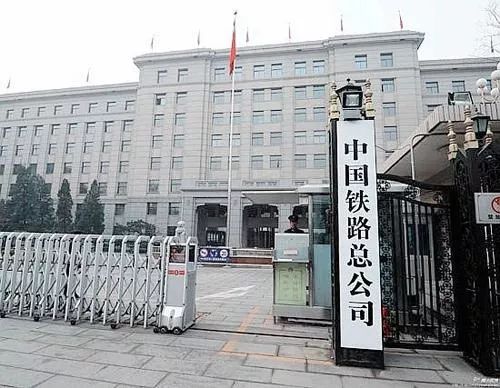 浪潮集团工程部职责_浪潮集团机构设置 浪潮团体
工程部职责_浪潮团体
机构设置（浪潮公司组织架构） 新闻资讯