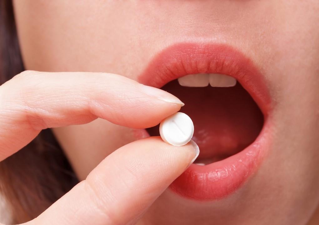 原创女人48岁绝经了,要不要去医院看看,需要吃药调节一下么?