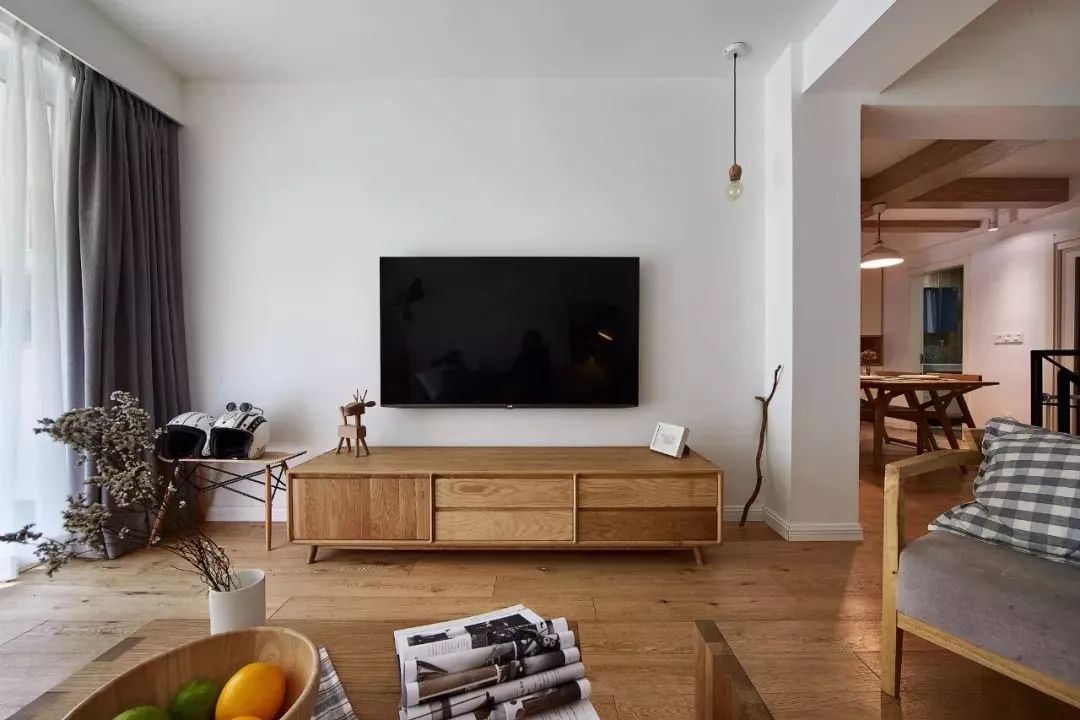 小户型的电视背景墙,简约大方就好,这些就不错