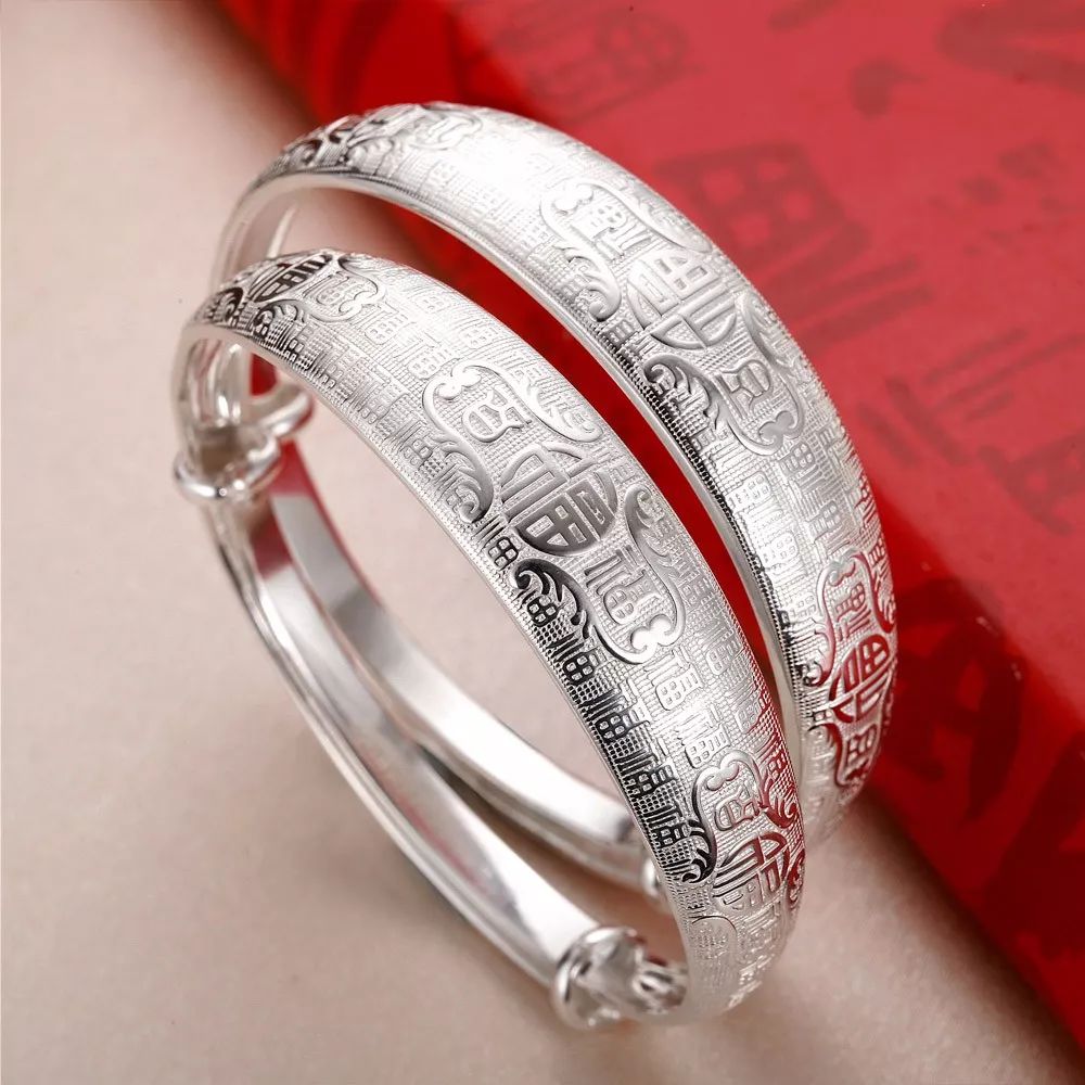 戴梦得明牌周大生珠宝疯狂年中庆百万豪礼送不停黄金296元克旧换新99