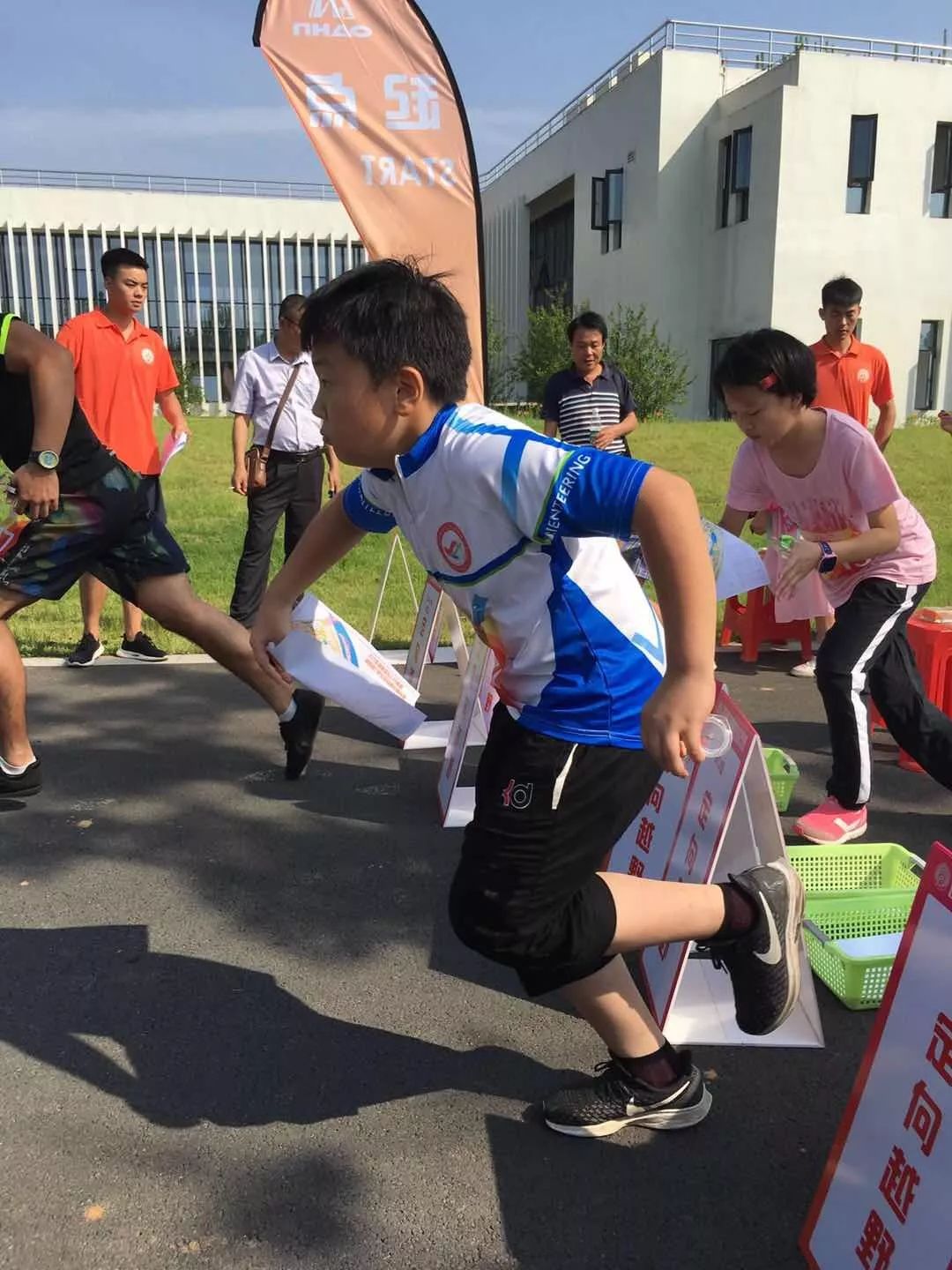 【校园动态】定向越野促健康成长   砂小学子展运动风采——学校定向