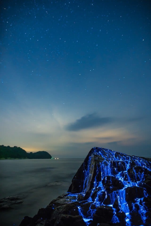 原创这个星球最美景色蓝色星海哭泣石头它们还是大海的眼泪