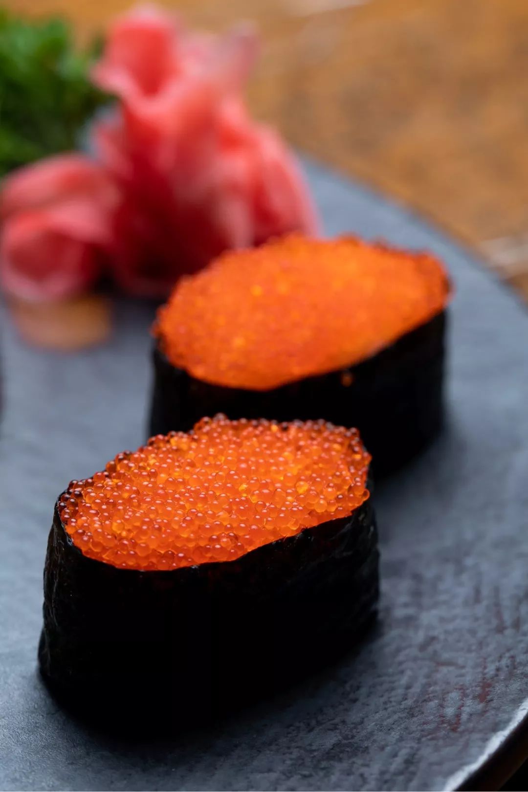 越吃越有味,根本停不下来蟹子爽脆到一入口就"啪啪啪"声蟹子军舰寿司