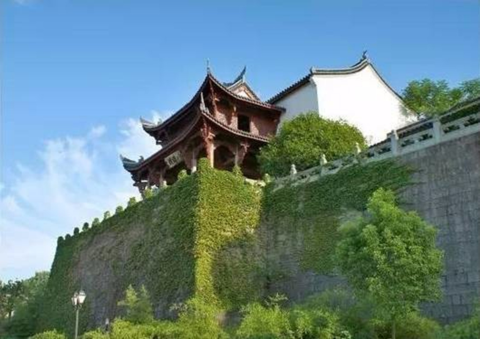 浙江金华最有名的2大景点,其中1处是双龙洞,你去过吗