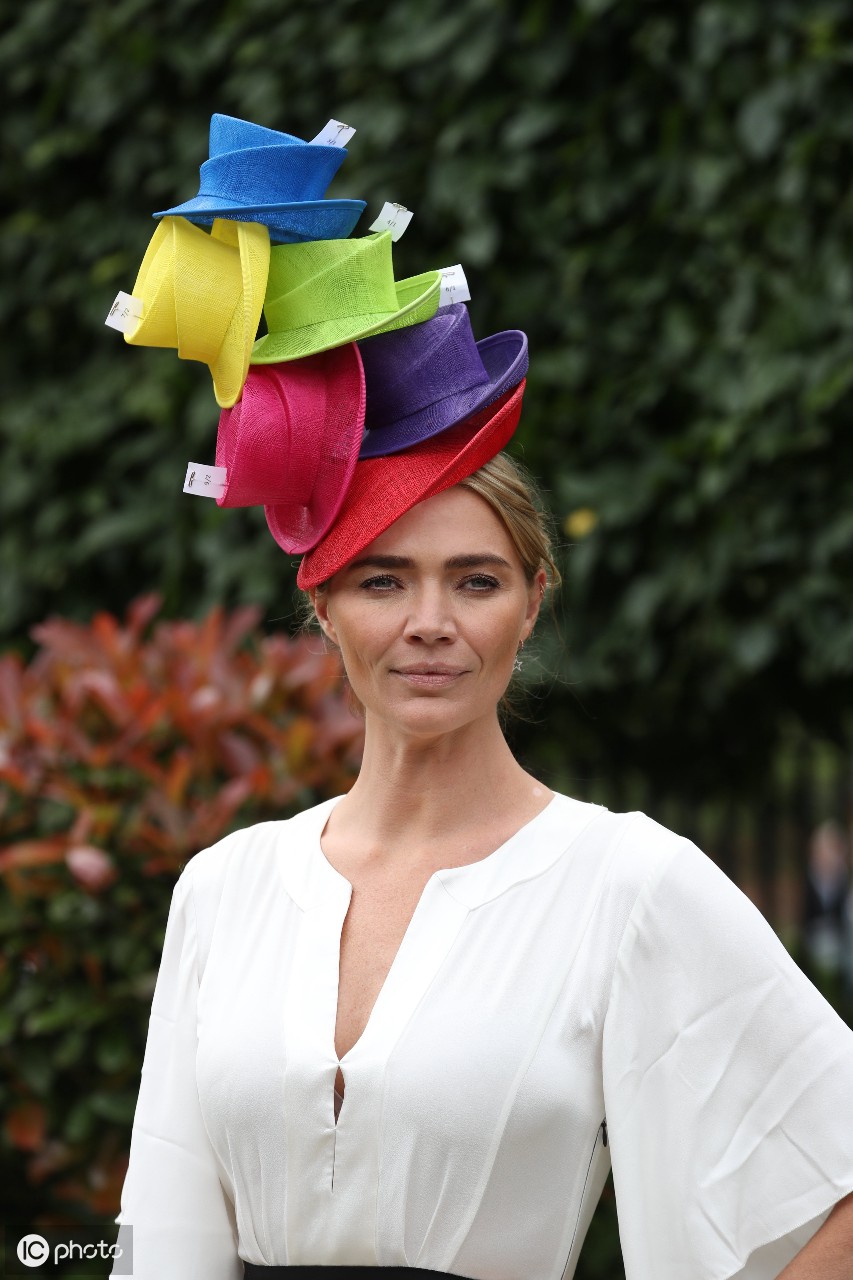 英国女士礼帽文化图片