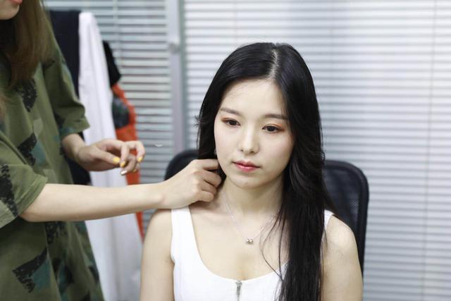 dnf一姐晴子参加主持心悦精英赛颜值爆表谁说dnf没有美女