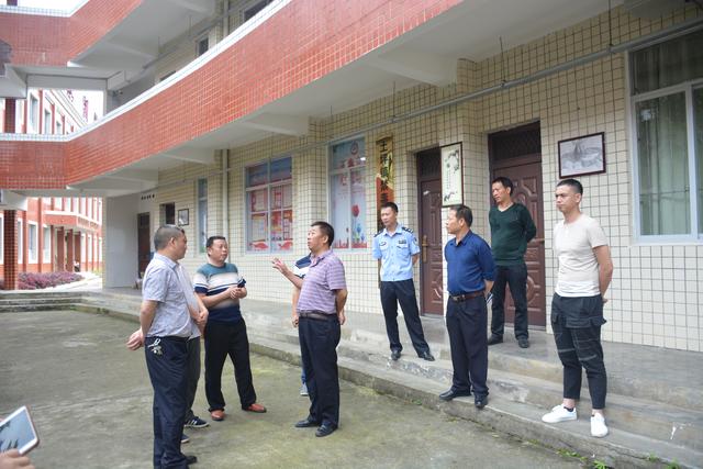 市禁毒办到正安县土坪镇督导检查禁毒工作