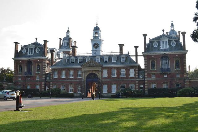 1,赫特福德大学(university of hertfordshire)