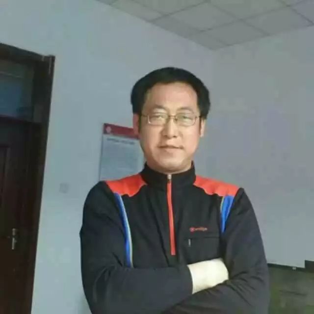 伴侣作者简介:星脉,龙土金,笔名天河,1963年出生于南三岛,疍家人后代