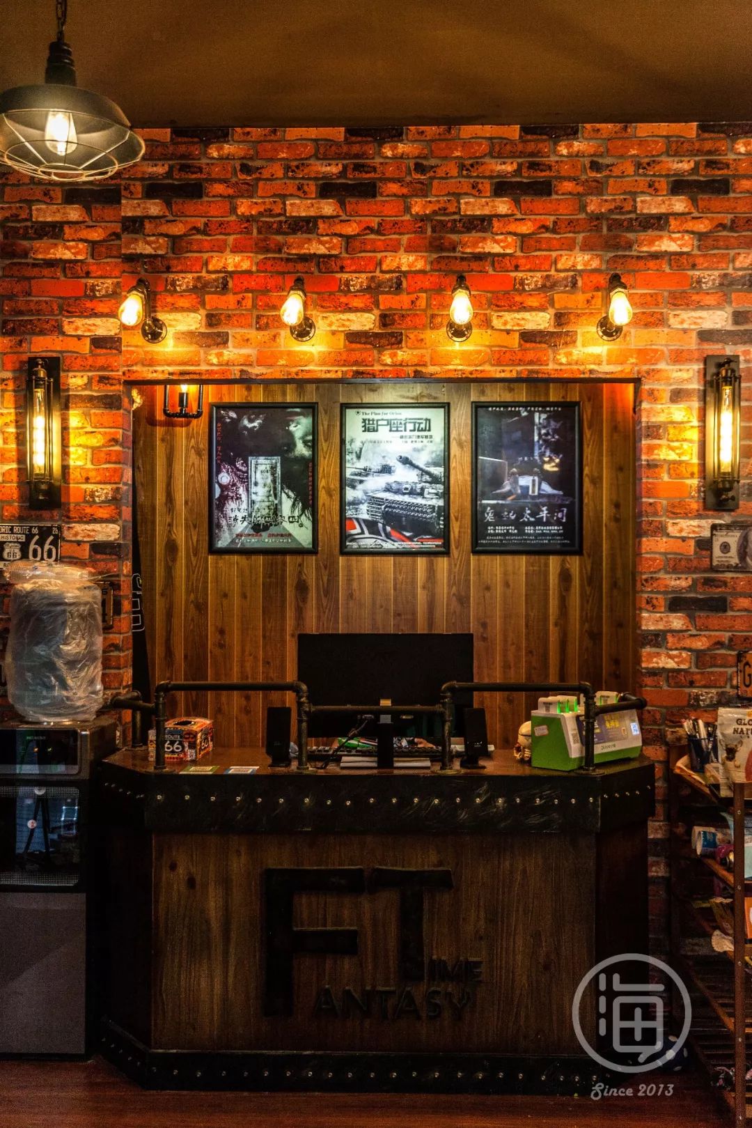 沉浸式密室逃脱空降海口智商和胆量双重考验更要与npc互飙演技胆小的