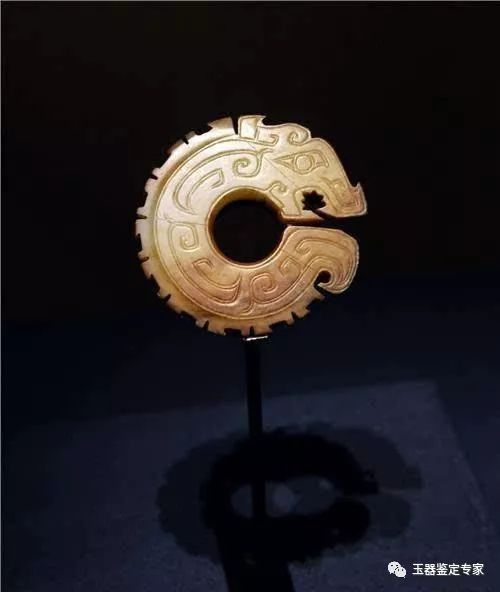 妇好墓出土玉器殷墟时代的艺术形式