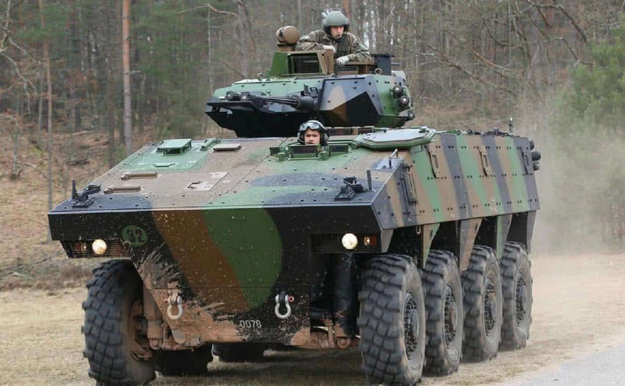 Freccia装甲车图片