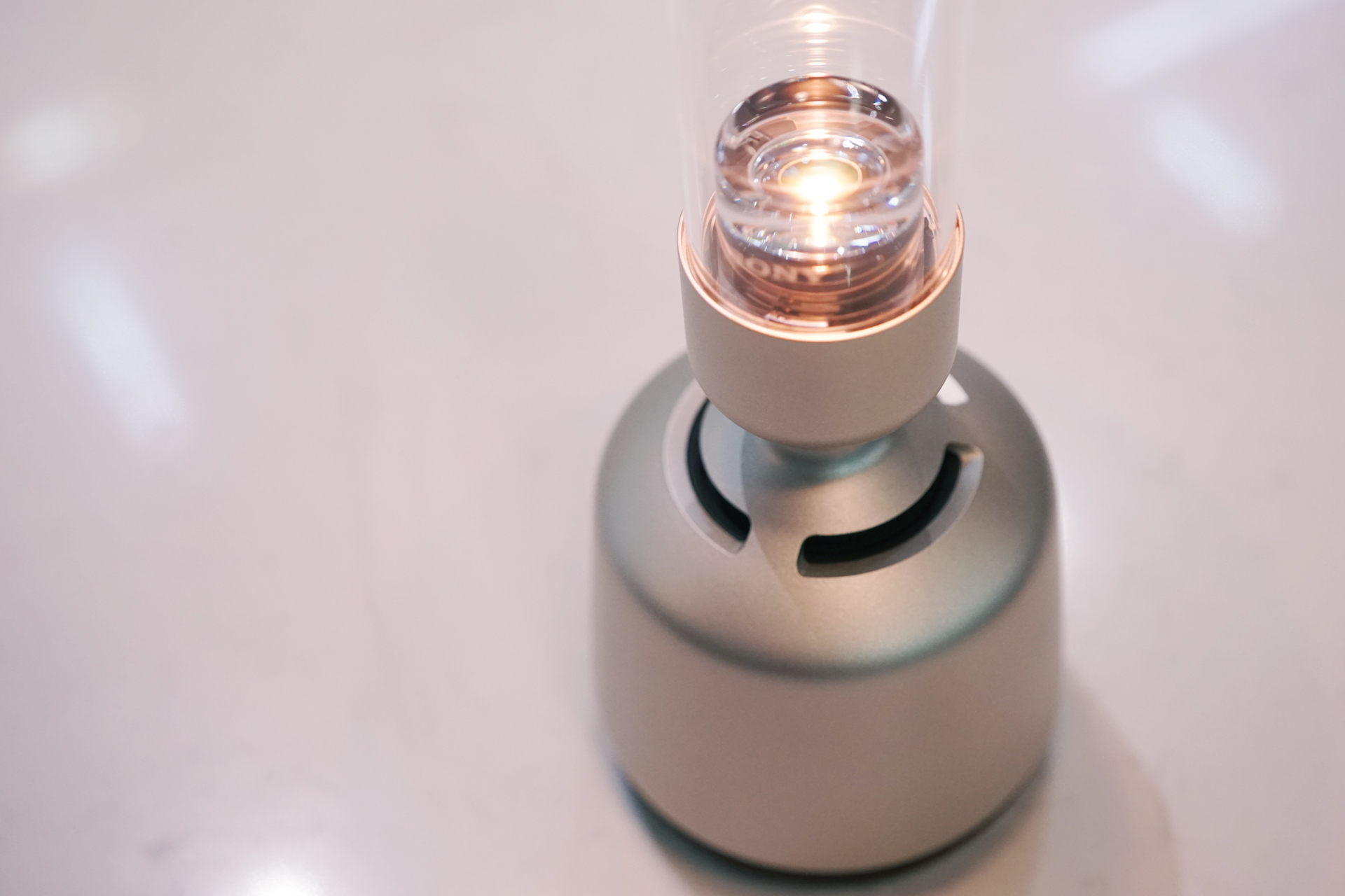 我相信你没见过这么奇特的音箱索尼lspxs2晶雅音管评测