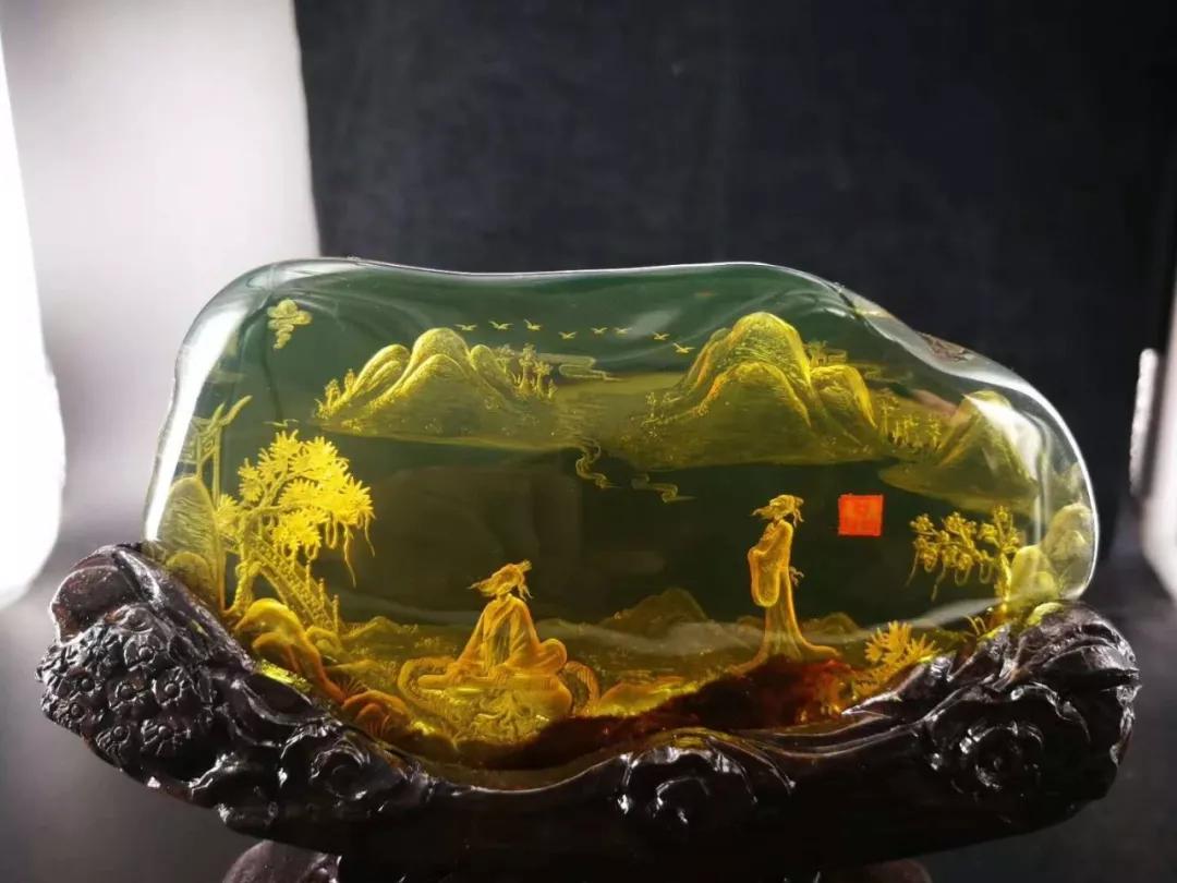 图赏阴雕这些艺人雕刻师果然厉害竟然把琥珀给雕活了