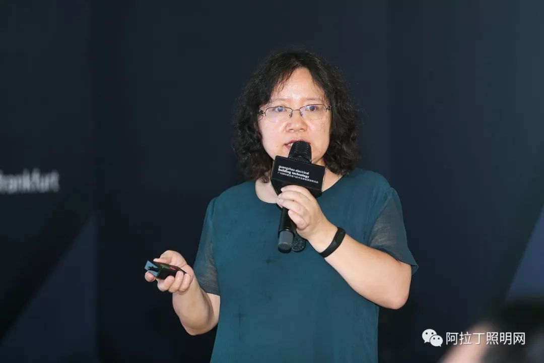 教授,首尔半导体株式会社照明及紫外led事业部销售副总裁徐晓敏先生