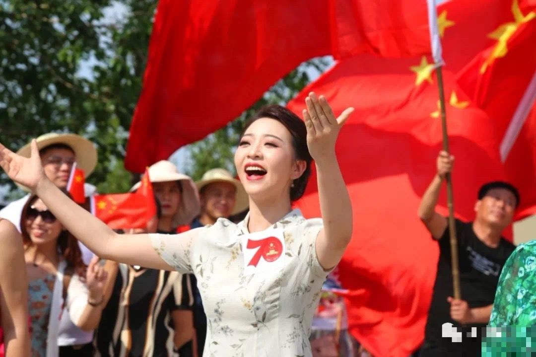 (青年歌唱家 刘梅)(青年歌唱家 沙莎)(青年歌唱家 王小妮)许多人提起