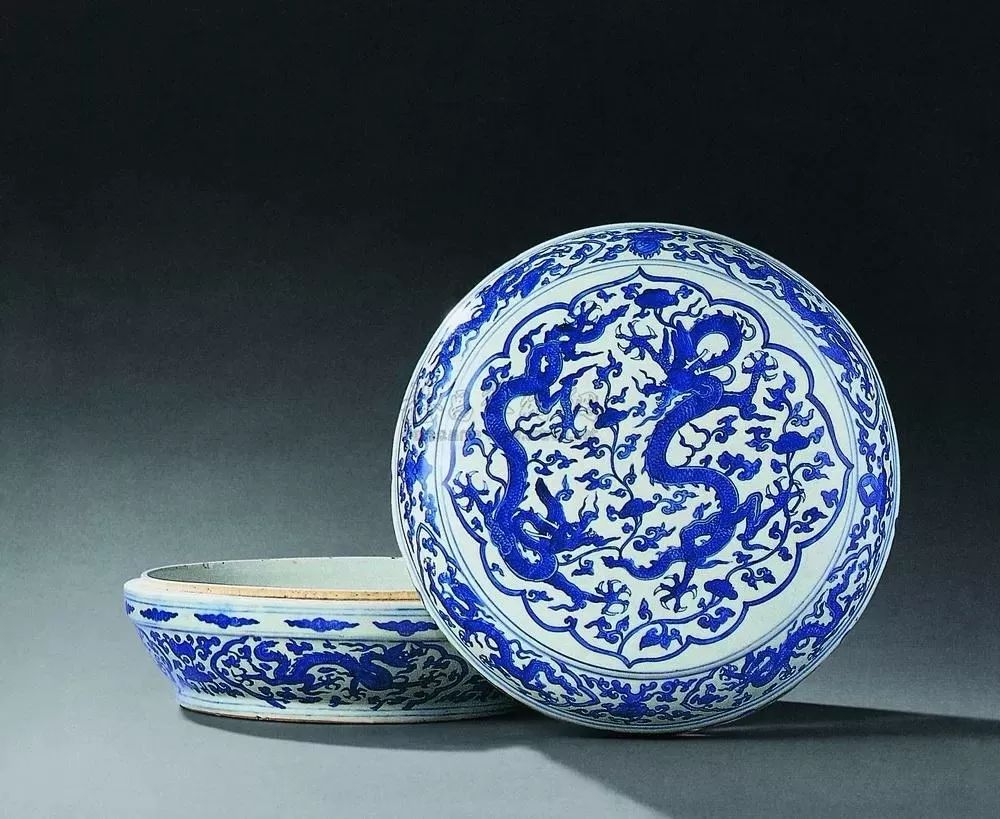 官搭民烧时期的隆庆青花