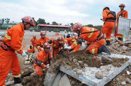 【枣庄远方】能救命!驾车途中遇地震,这么做能保命!